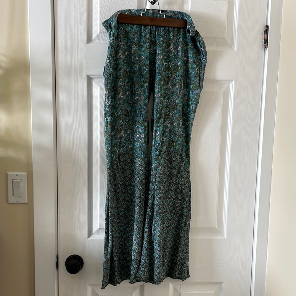 Extremely rare Anna Sui X O’Neill surf beach flare boho bell bottom pants
